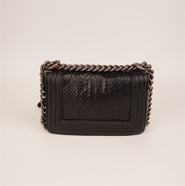 Túi Chanel Boy đen da trăn size 20cm++