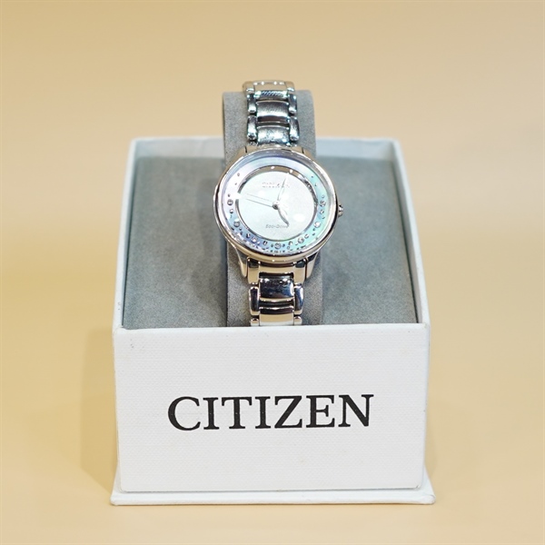 Đồng hồ nữ Citizen mặt tròn KG+