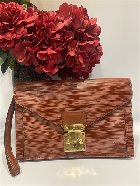 Túi LV Dragonne Choco +