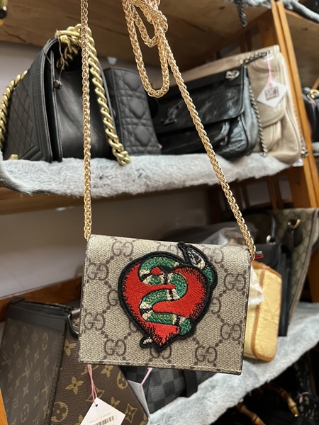 Ví GG lòng đỏ họa tiết +