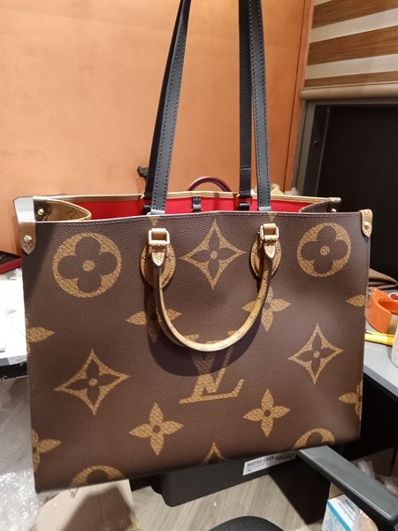 Túi LV onthego nâu bò sz GM +