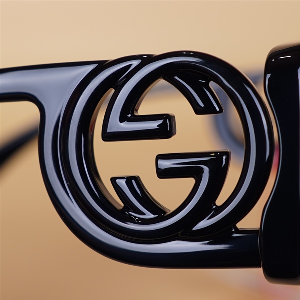 Kính đen chữ nhật GG KG+