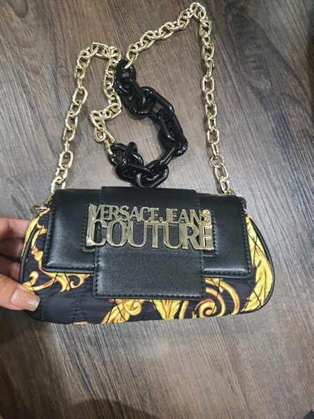 Túi Versace nắp đen KG+