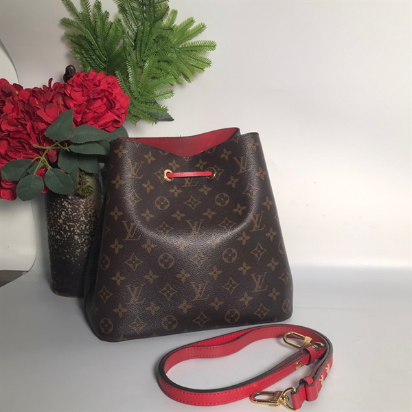 Túi LV lòng đỏ rút +