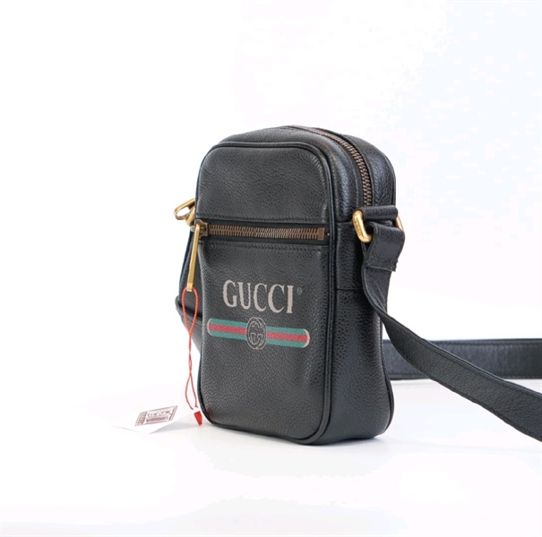 Túi GG đeo chéo màu đen in chữ KG+