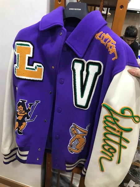 Áo khoác LV trắng tím KG+