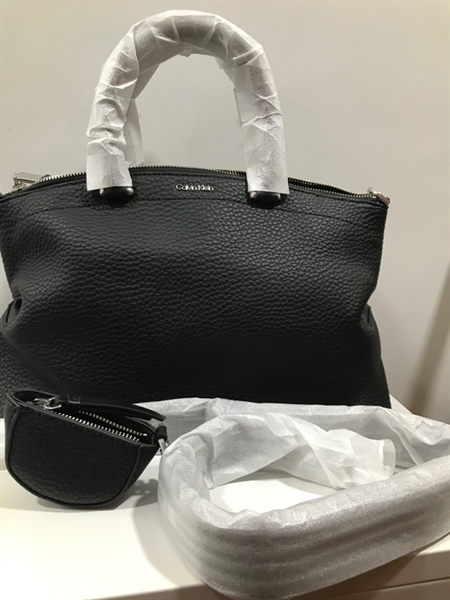 Túi CK Đen Kèm Charm KG+