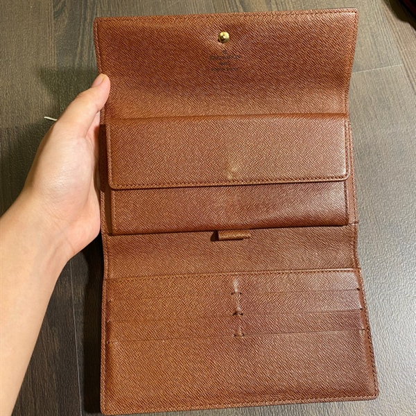 Ví LV 2 ngăn nút mở +