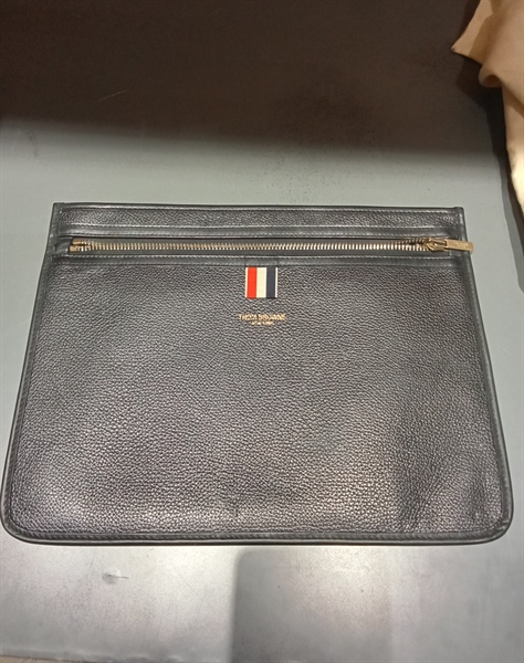 Túi Thom Browne màu đen lòng sọc KG+