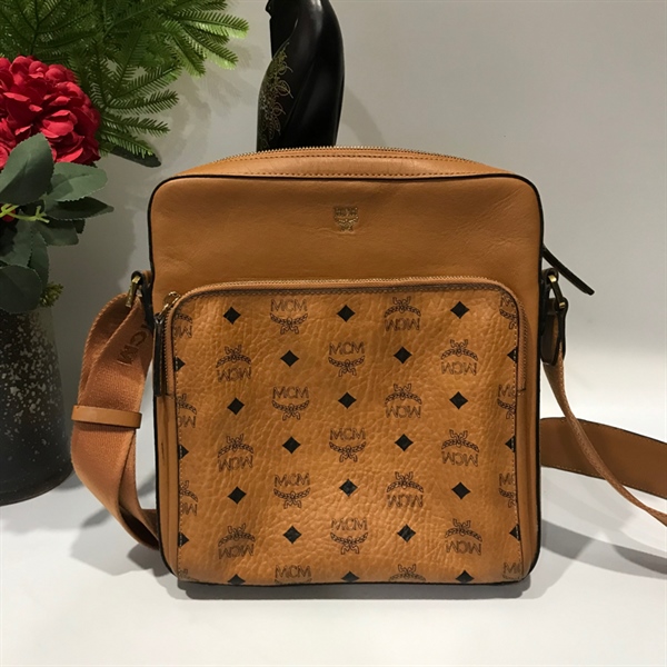 Túi vuông MCM đeo chéo KG+