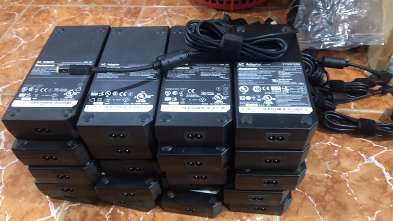 Adaptor Lenovo 170w đầu vuông zin theo máy