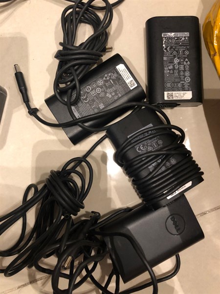 Adaptor Dell 45w Oval kim nhỏ zin theo máy