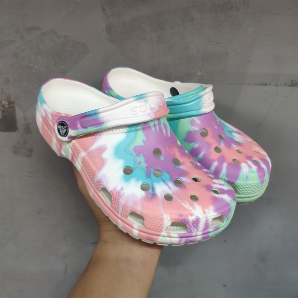 CCG - Dép Crocs Classic Graphic Clog
