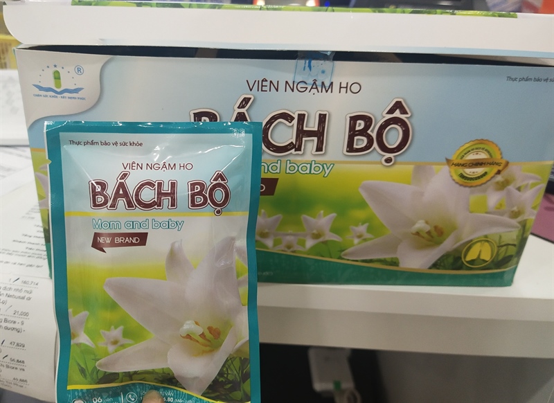 Viên ngậm ho Bách bộ Mom and baby hộp 36 gói