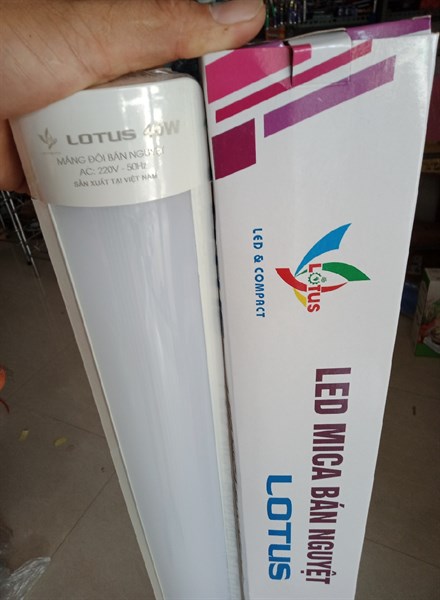 Led bán nguyệt LOTUS 1M2 40W