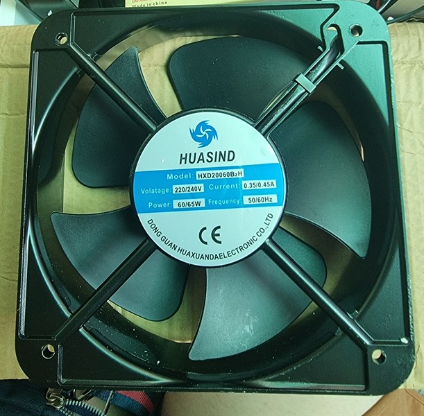 Quạt gió sắt 20 x 20 đẹp 65w HUASIND