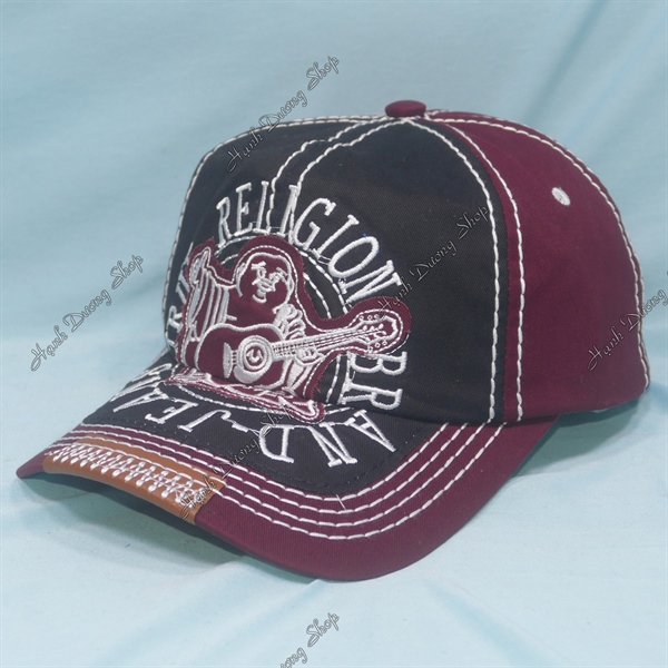 Nón kết ông địa đánh đàn thêu chữ True Religion, mỏ kết vá da phía trước