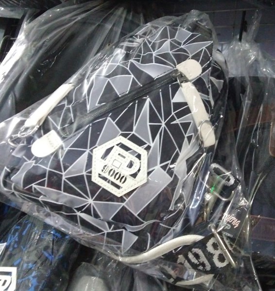 Túi đeo chéo cho nam da mịn FD9000 – HQC213