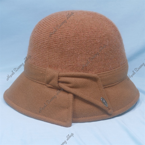 Nón tai bèo vành cụp rộng 6cm hàng quảng châu, nón tai bèo vành rộng có gắn nơ phía sau và gắn mặt sắt chữ Simal vòng đầu 56-59cm chất liệu len và nỉ