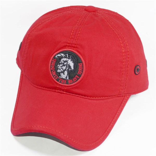 Nón kết Diesel có 3 sò da thêu