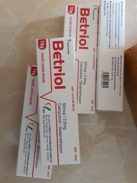BETRIOL ( Calcipotriol 50mcg + betamethasoin 0.5mg )