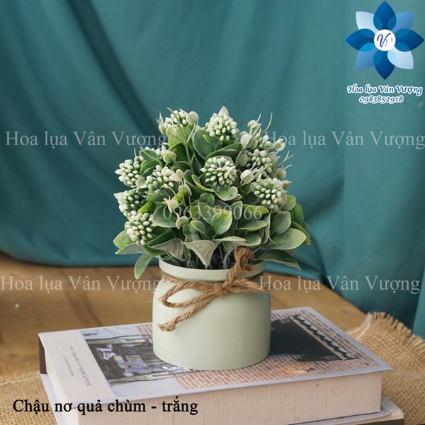 Chậu nơ quả chùm - Trắng - Chậu để bàn - Hoa Lụa Vân Vượng