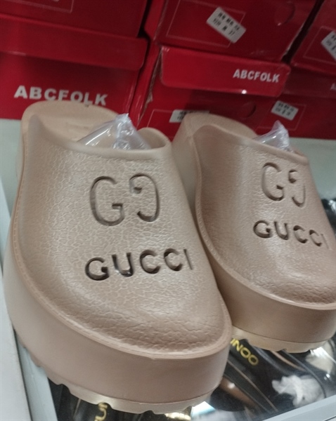Sục Gucc