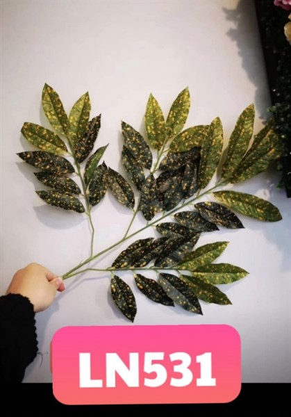 LN531 CÀNH LÁ CÔ TÒNG ĐỐM VÀNG (Bó x 12)
