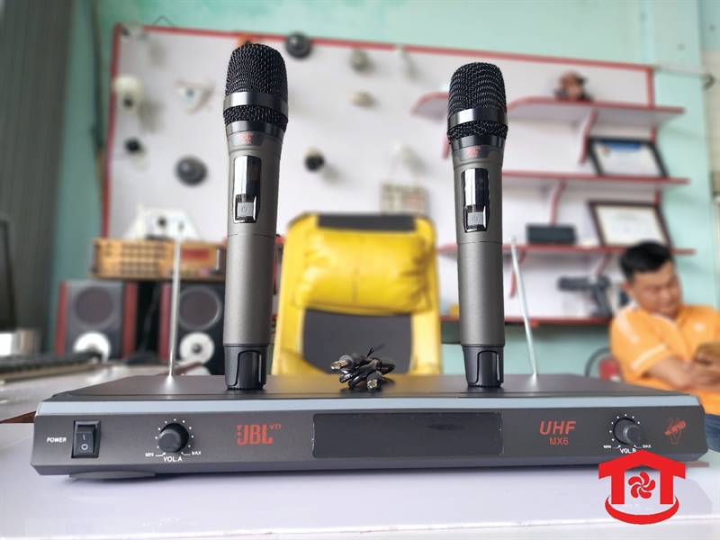 Micro karaoke không dây JBL MX6