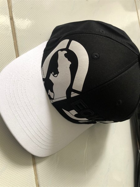 Nón HHN- ECKO Đen Trắng