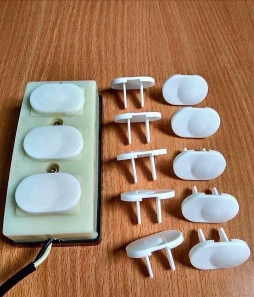 Nút bịt ổ điện