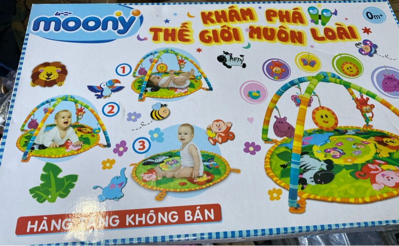 Thảm moony khám phá thế giới muôn màu