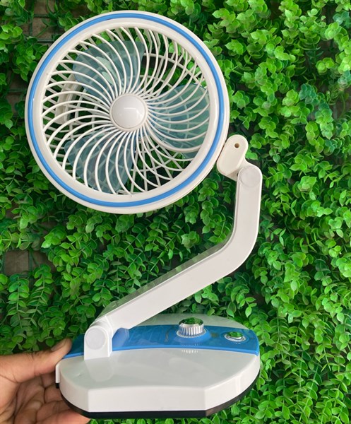 Quạt tích điện gấp