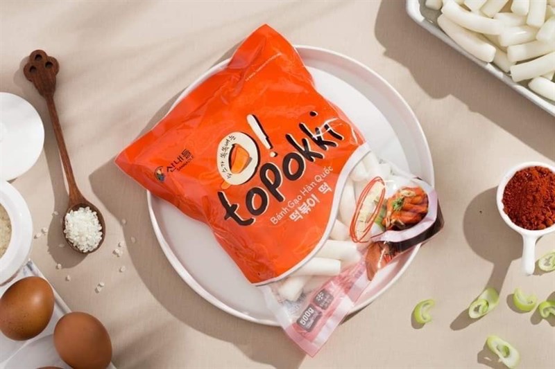 Topokki thường kèm sốt