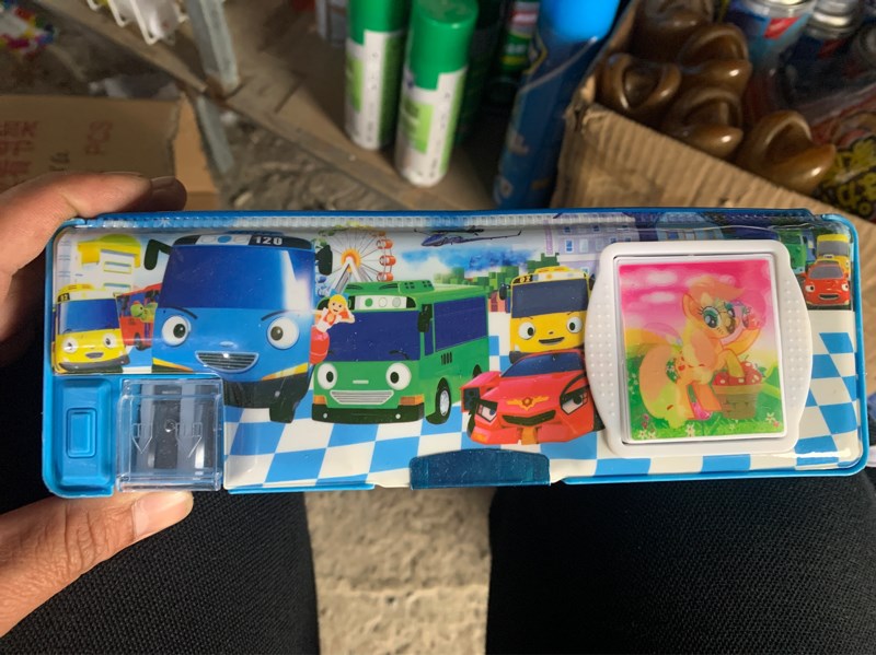 Hộp bút kèm máy tính