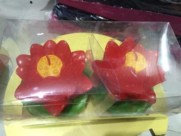 Nến hoa sen ( 1 hộp nhựa 2 bông )