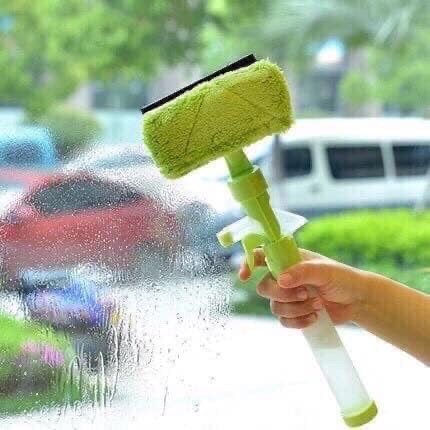 Lau kính xịt nước