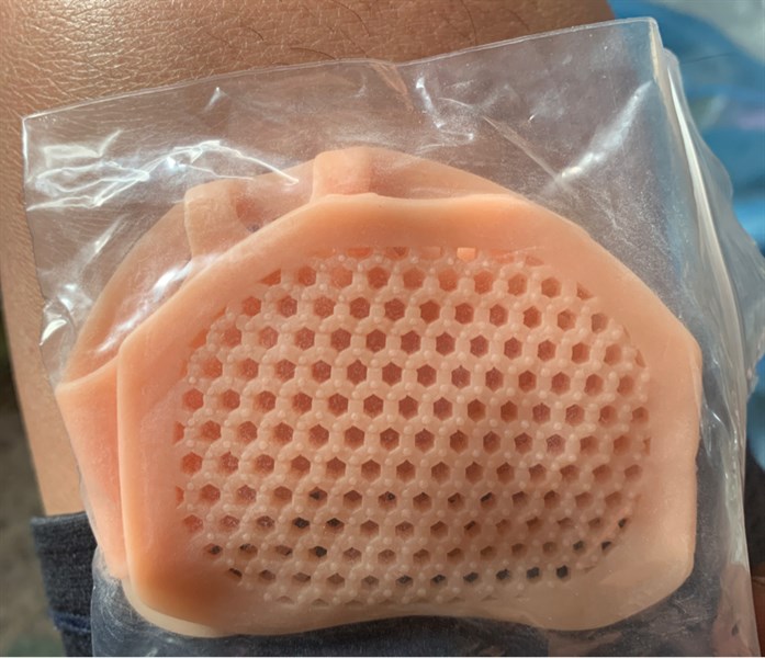 Lót mũi đeo chân silicon