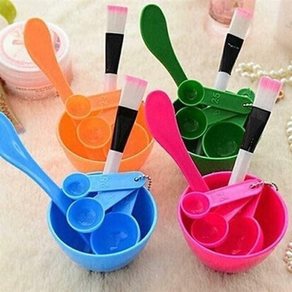 bát trộn mặt lạ