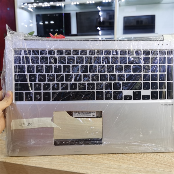 Asus UX101 MẶT C, TRẮNG cũ