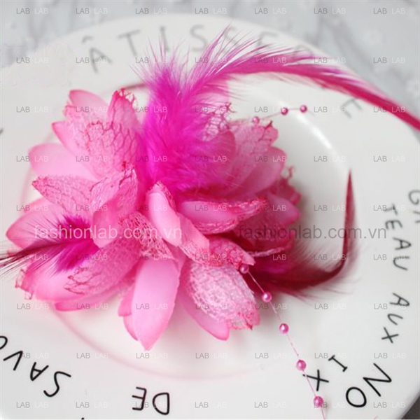 Hoa vải phối lông vũ đường kính10cm #020901 #TH