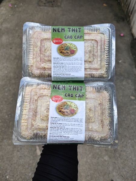 Nem Thịt Cao Cấp HUTA 500Gr (Xanh) (T)