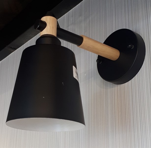 Đèn tường LED LQ đen