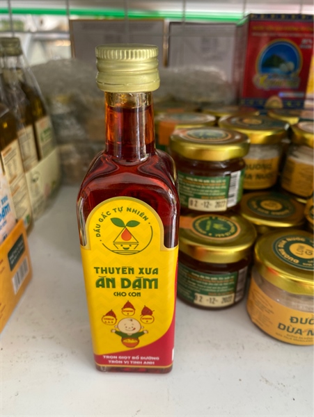 Dầu Gấc Tự Nhiên Thuyền Xưa Ăn Dặm Cho Con 65Ml (Chai)