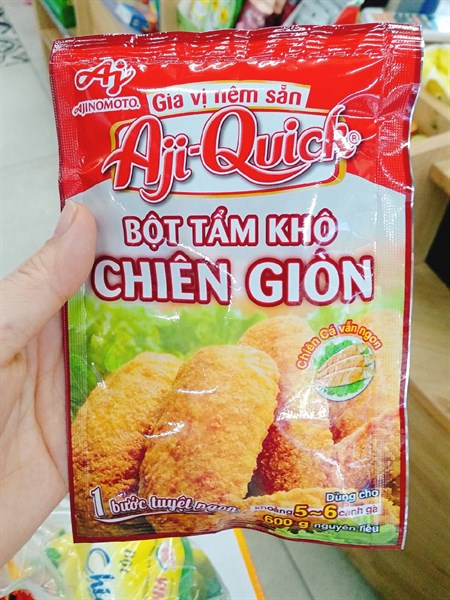 Qiz bor kuchi bilan ozini olatga mixladi