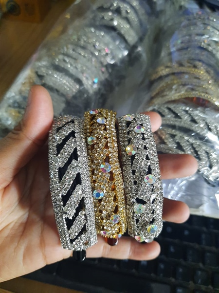 Kẹp ngoạm tóc đính đá mẫu mới