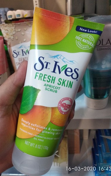 Sữa rửa mặt ST.Ives Fresh Skin