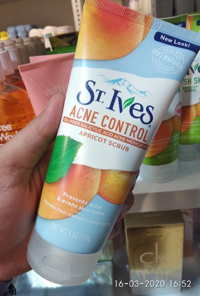 Sữa rửa mặt ST.Ives Acne Control