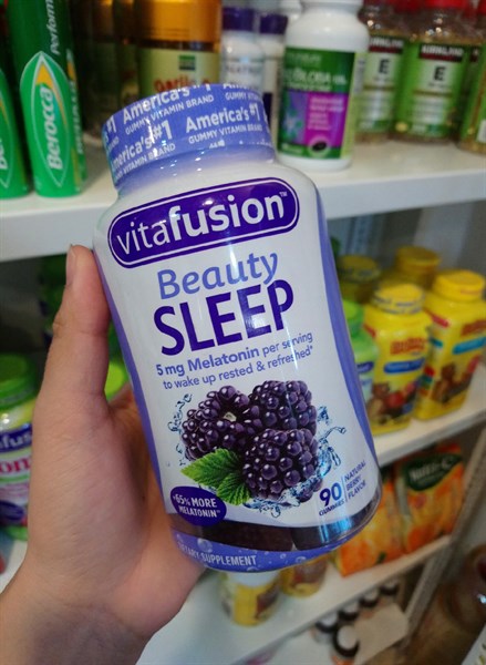 Kẹo dẻo hỗ trợ ngủ ngon Vitafusion Beauty Sleep Gummies vị mâm xôi 90 viên