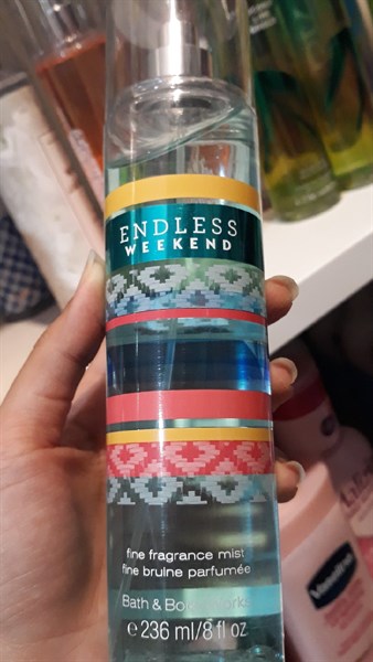 Xịt body BB endless weekend 236ml
